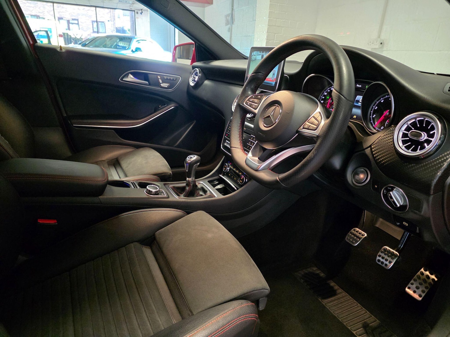 Used Mercedes-Benz A-Class 2016 for sale - 76989649: Photo 32