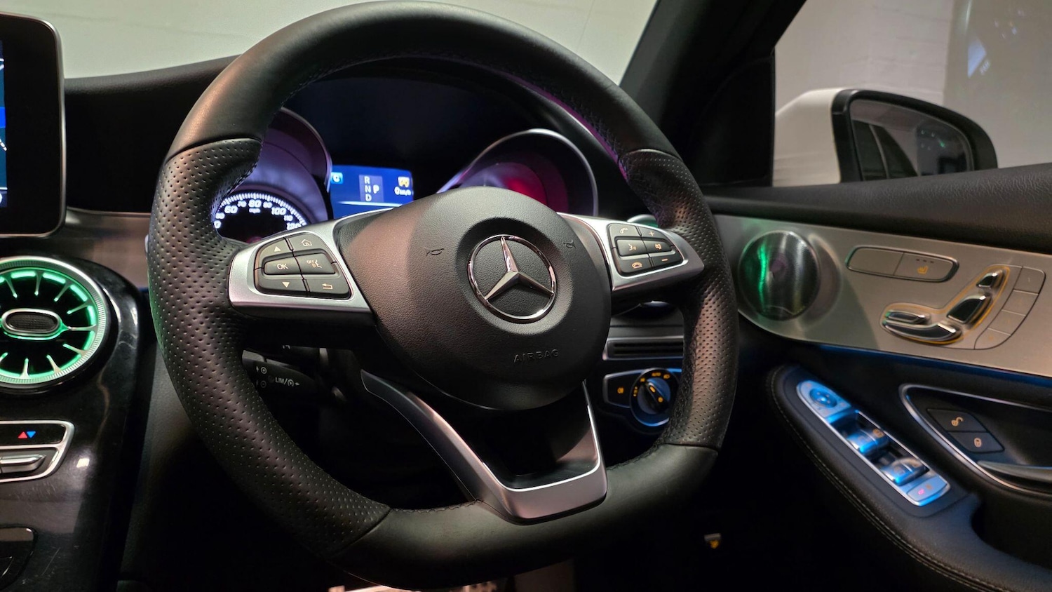 Used Mercedes-Benz GLC for sale - 77695409: Photo 42