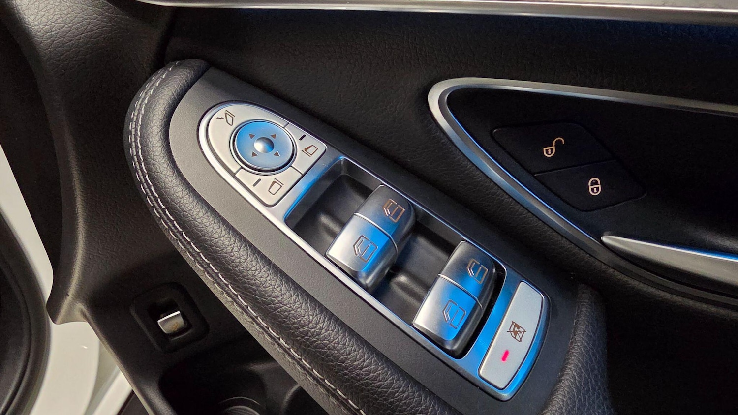 Used Mercedes-Benz GLC for sale - 77695409: Photo 62