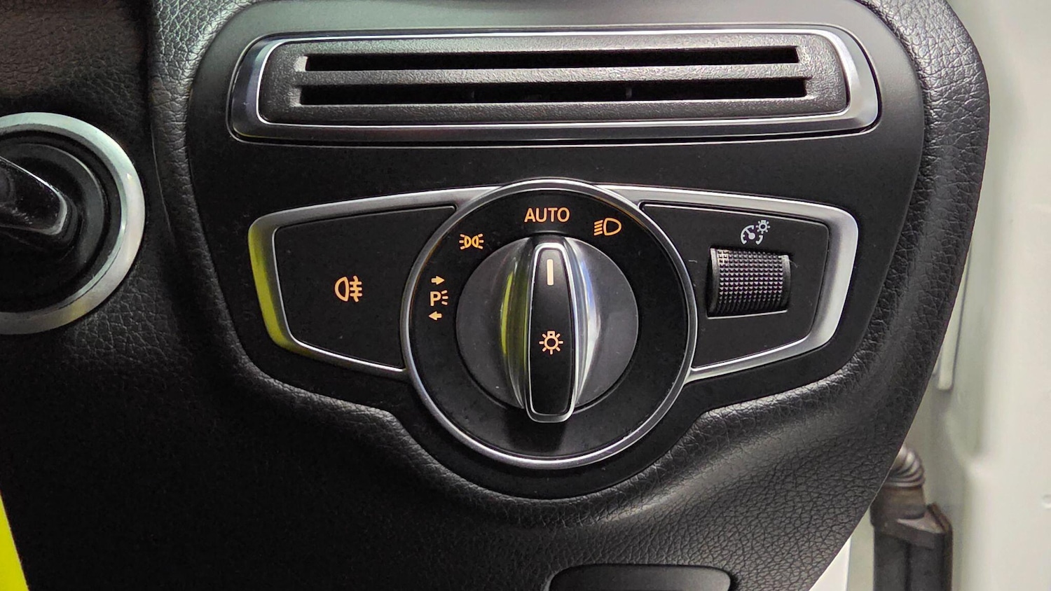 Used Mercedes-Benz GLC for sale - 77695409: Photo 63