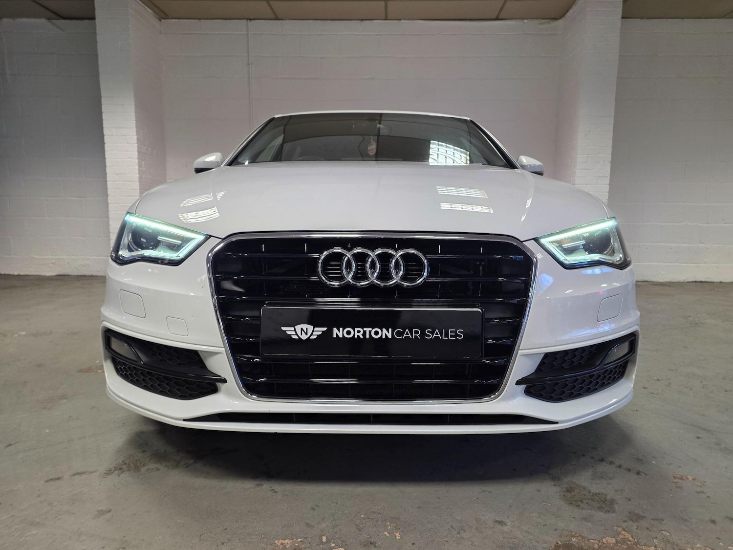 Used Audi A3 2015 for sale - 78171567: Photo 2