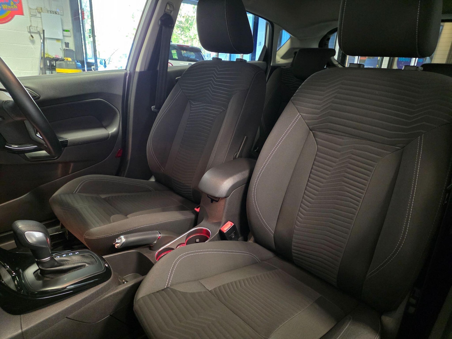 Used Ford Fiesta 2014 for sale - 76996115: Photo 50