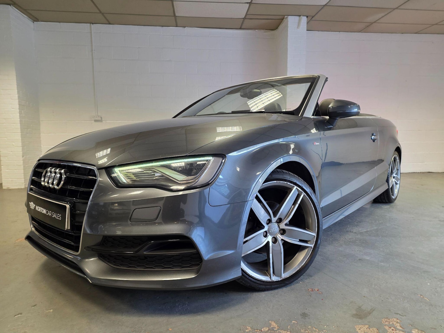 Used Audi A3 Cabriolet 2015 for sale - 76378048: Photo 12