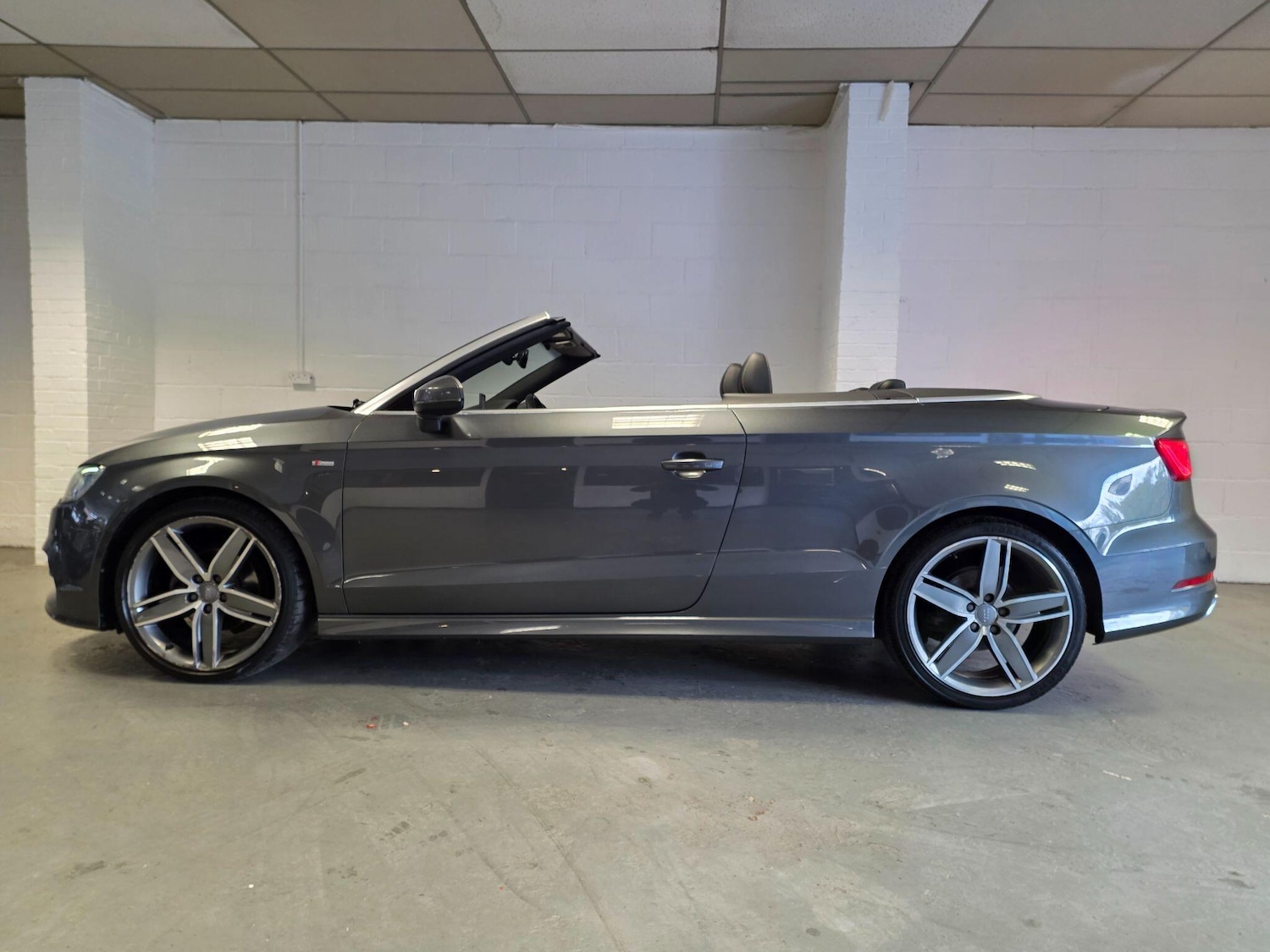 Used Audi A3 Cabriolet 2015 for sale - 76378048: Photo 16