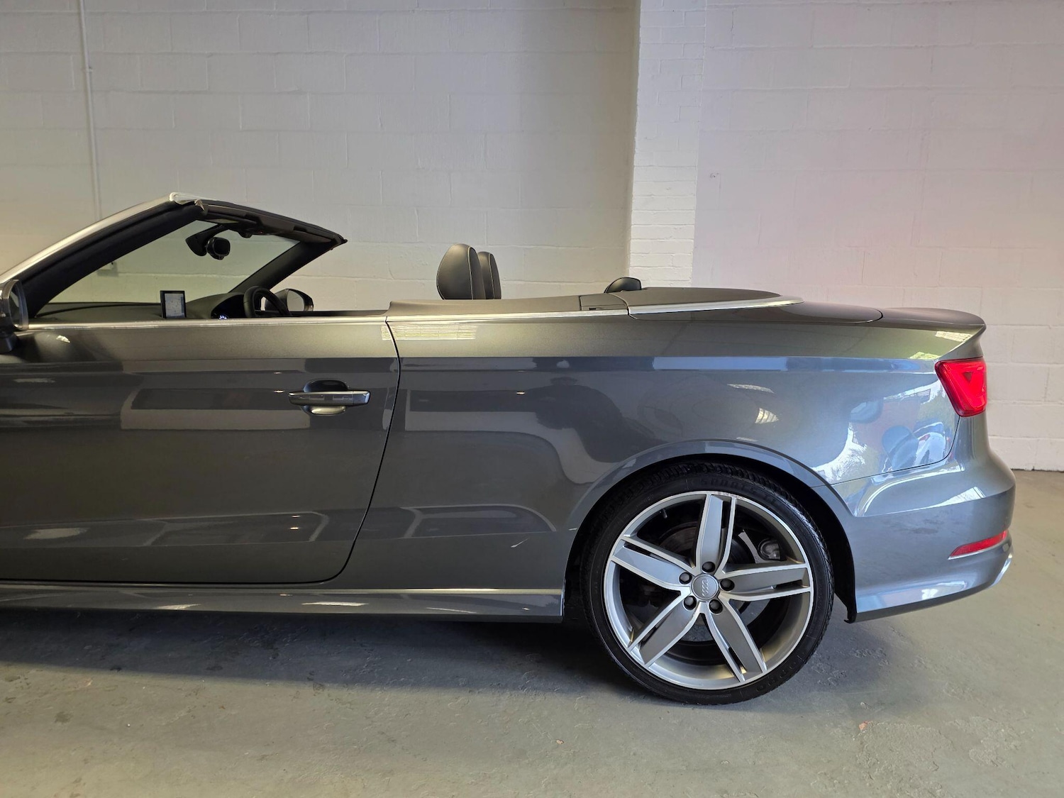 Used Audi A3 Cabriolet 2015 for sale - 76378048: Photo 17