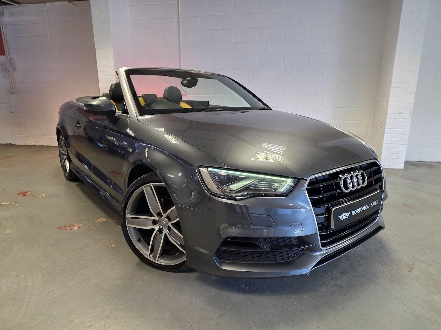 Used Audi A3 Cabriolet 2015 for sale - 76378048: Photo 2