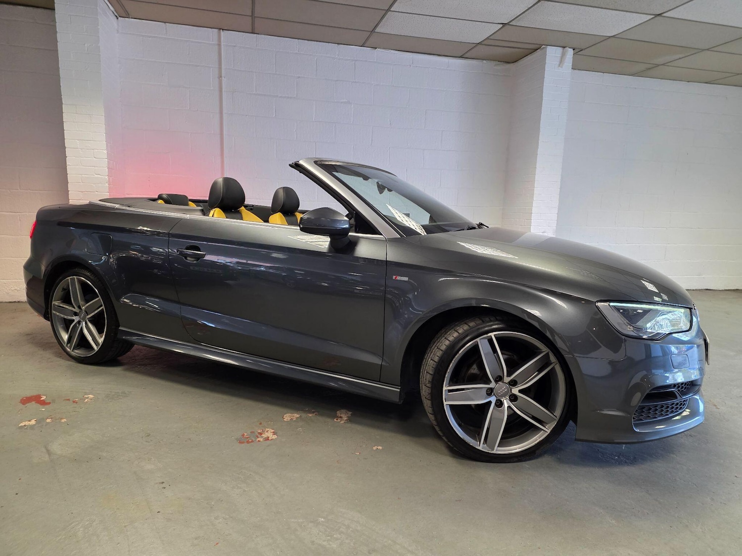 Used Audi A3 Cabriolet 2015 for sale - 76378048: Photo 3