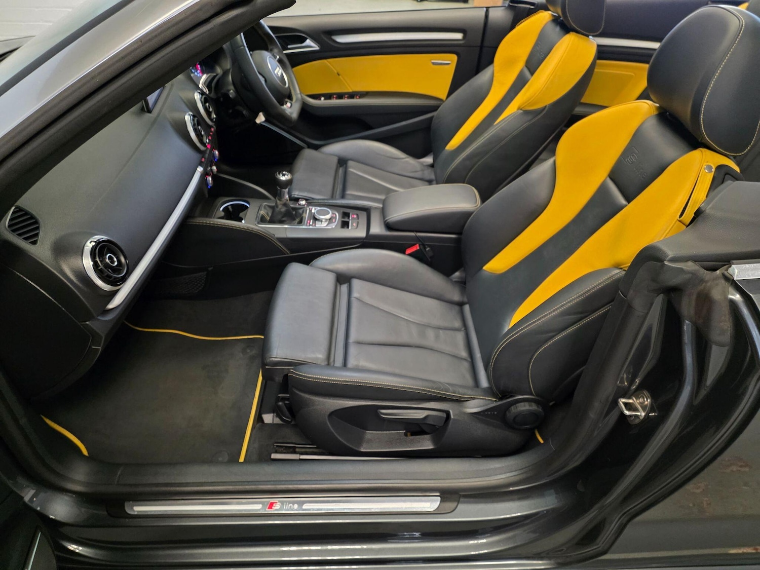 Used Audi A3 Cabriolet 2015 for sale - 76378048: Photo 41