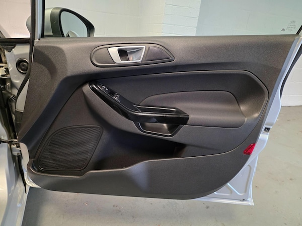 Used Ford Fiesta 2014 for sale - 76247543: Photo 34