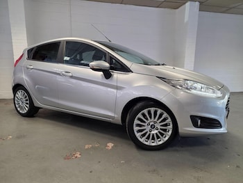 Used Ford Fiesta 2014 for sale - 76247543: Photo