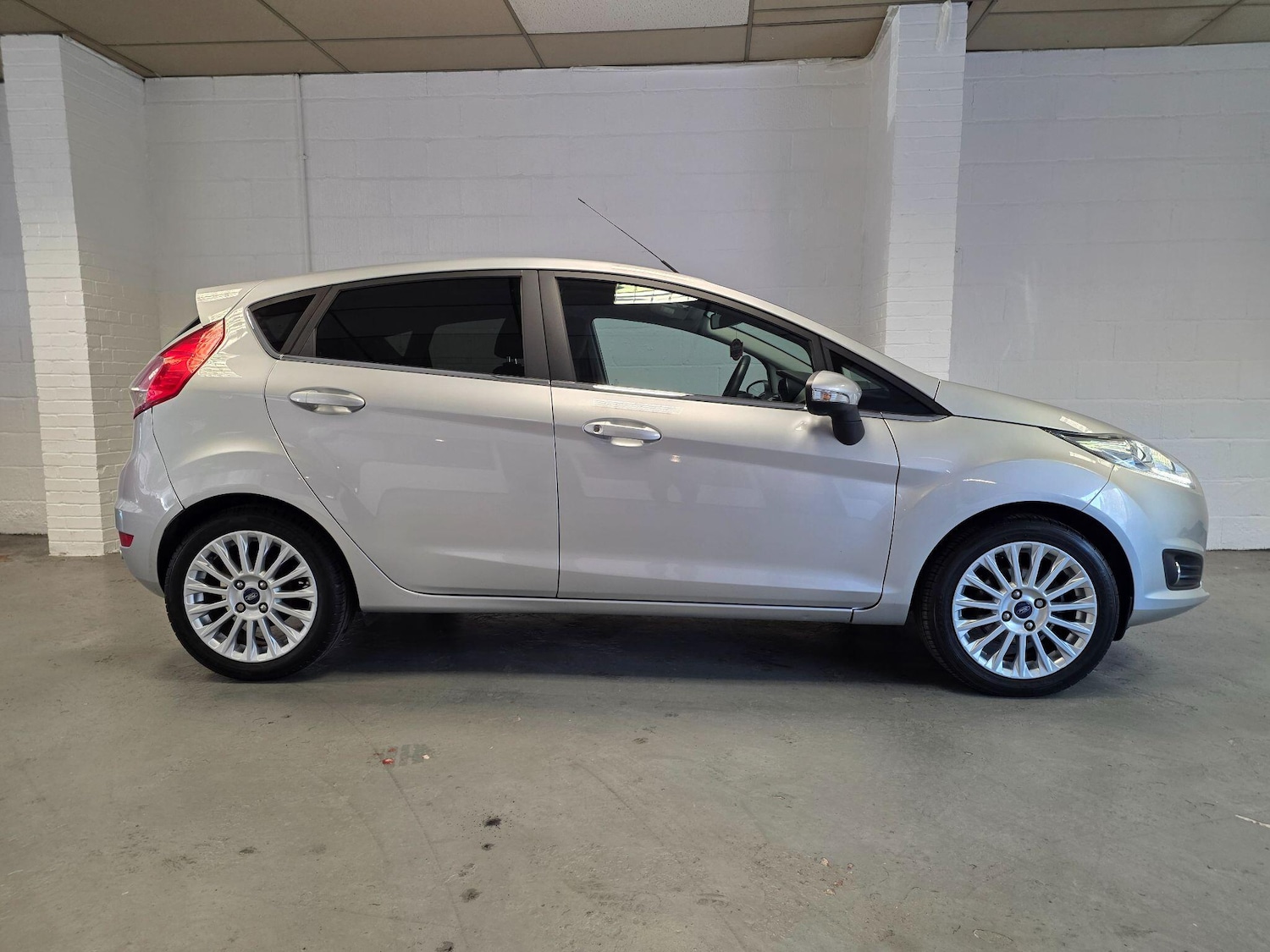 Used Ford Fiesta 2014 for sale - 76247543: Photo 6