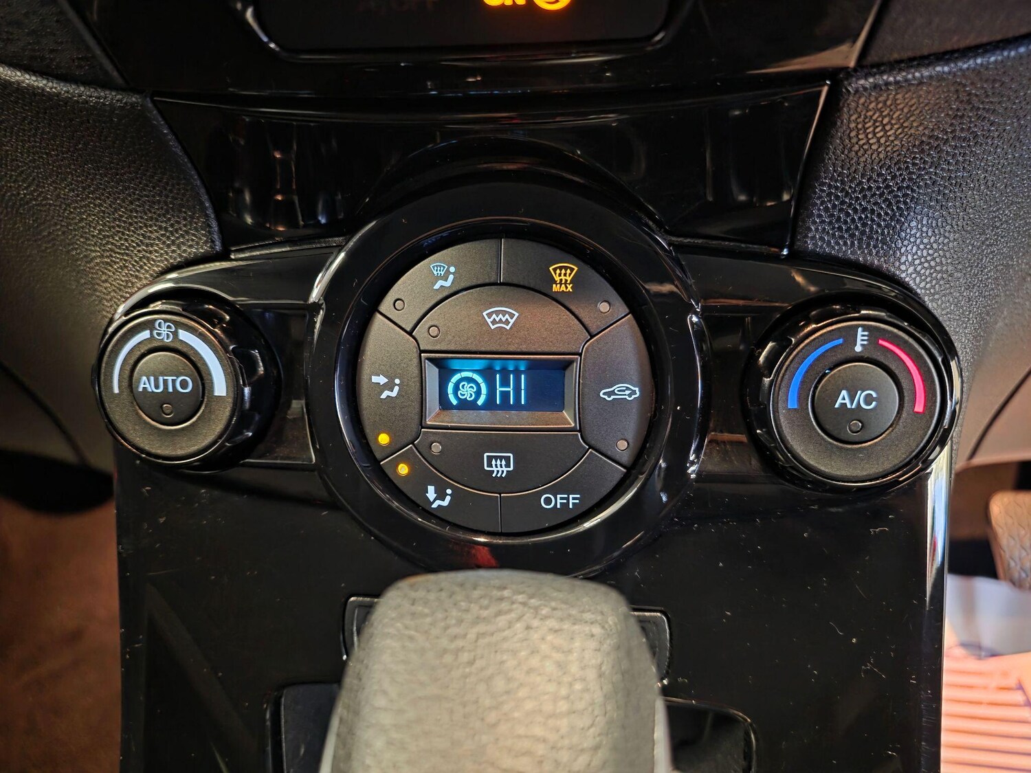 Used Ford Fiesta 2014 for sale - 76247543: Photo 64