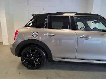 Used MINI Hatch 2017 for sale - 79188900: Photo