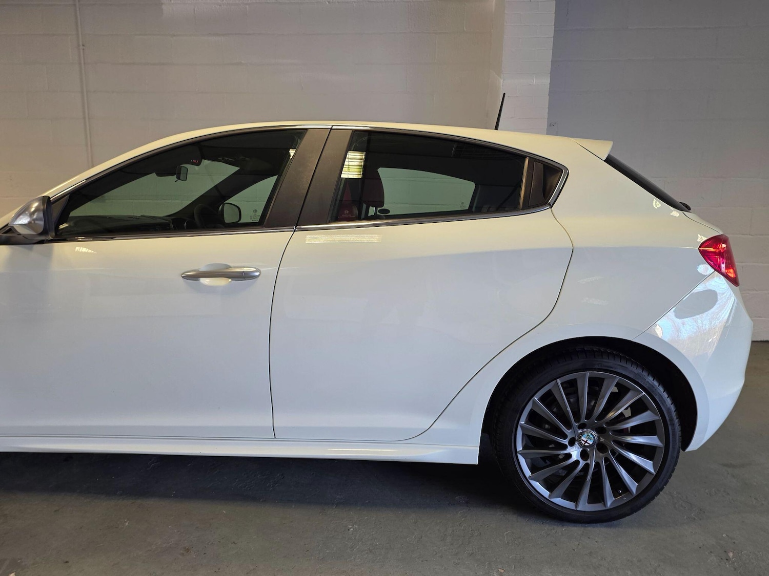 Used Alfa Romeo Giulietta 2013 for sale - 76645318: Photo 17