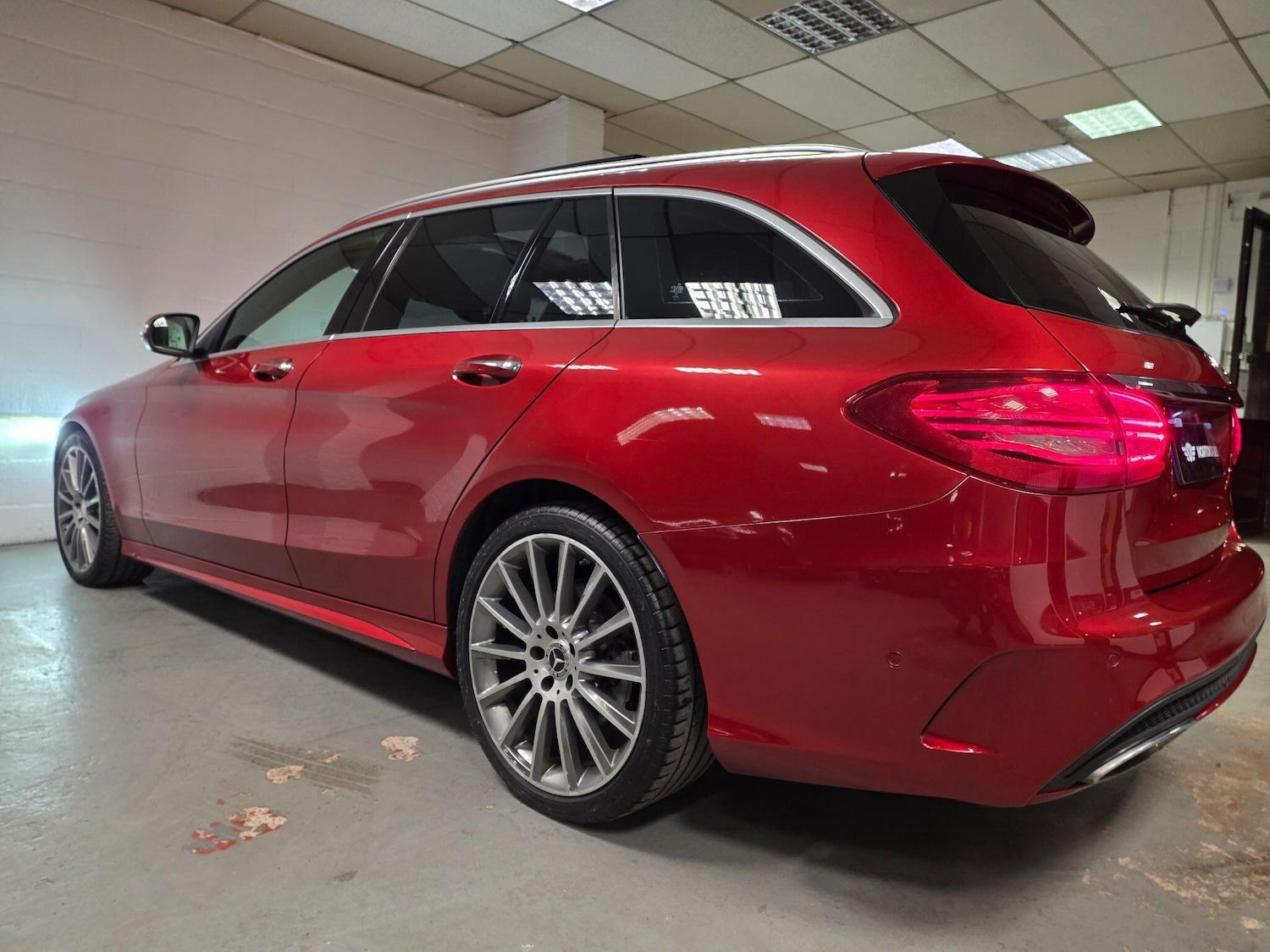 Used Mercedes-Benz C Class 2015 for sale - 76976614: Photo 28