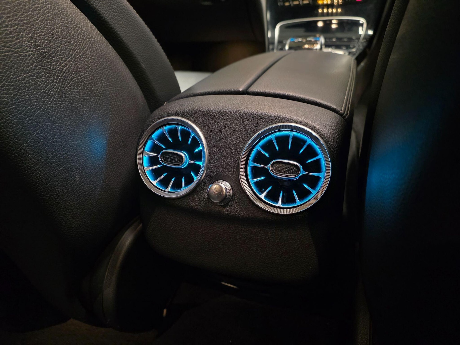 Used Mercedes-Benz C Class 2015 for sale - 76976614: Photo 40