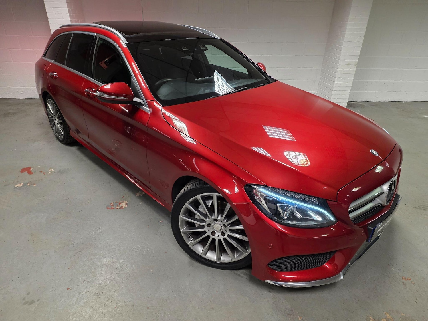 Used Mercedes-Benz C Class 2015 for sale - 76976614: Photo 5