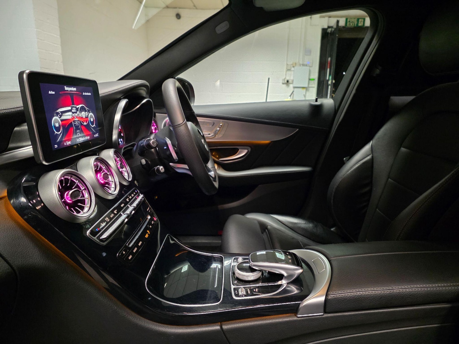 Used Mercedes-Benz C Class 2015 for sale - 76976614: Photo 55