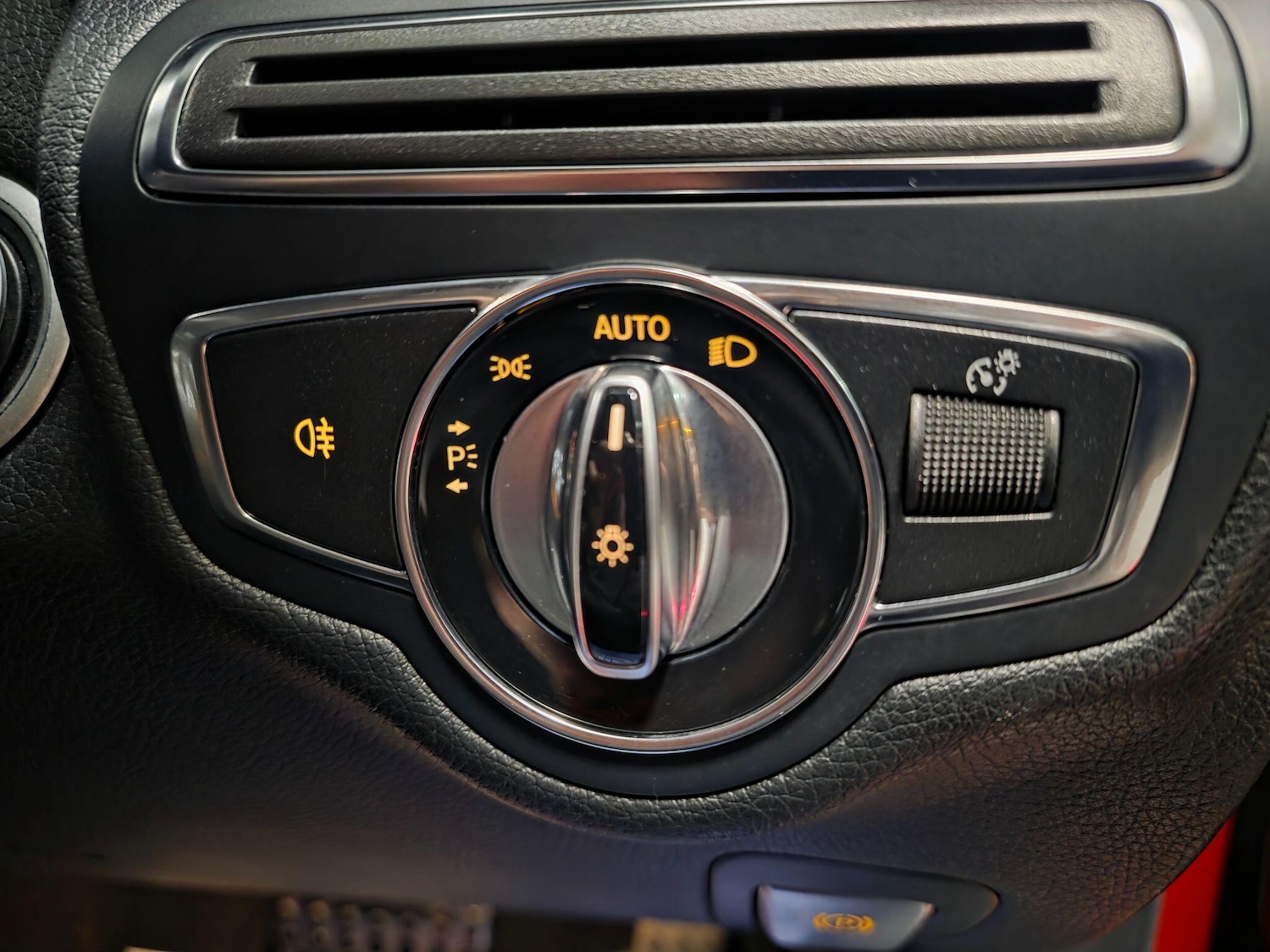 Used Mercedes-Benz C Class 2015 for sale - 76976614: Photo 63