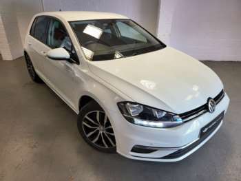 Used Volkswagen Golf 2017 for sale - 75128131: Photo