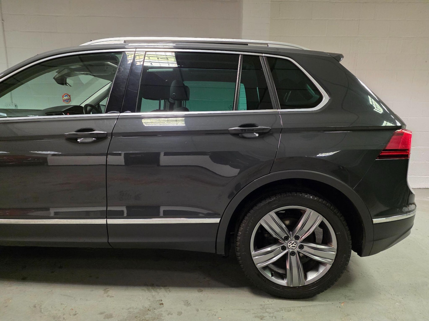 Used Volkswagen Tiguan 2017 for sale - 77376465: Photo 17