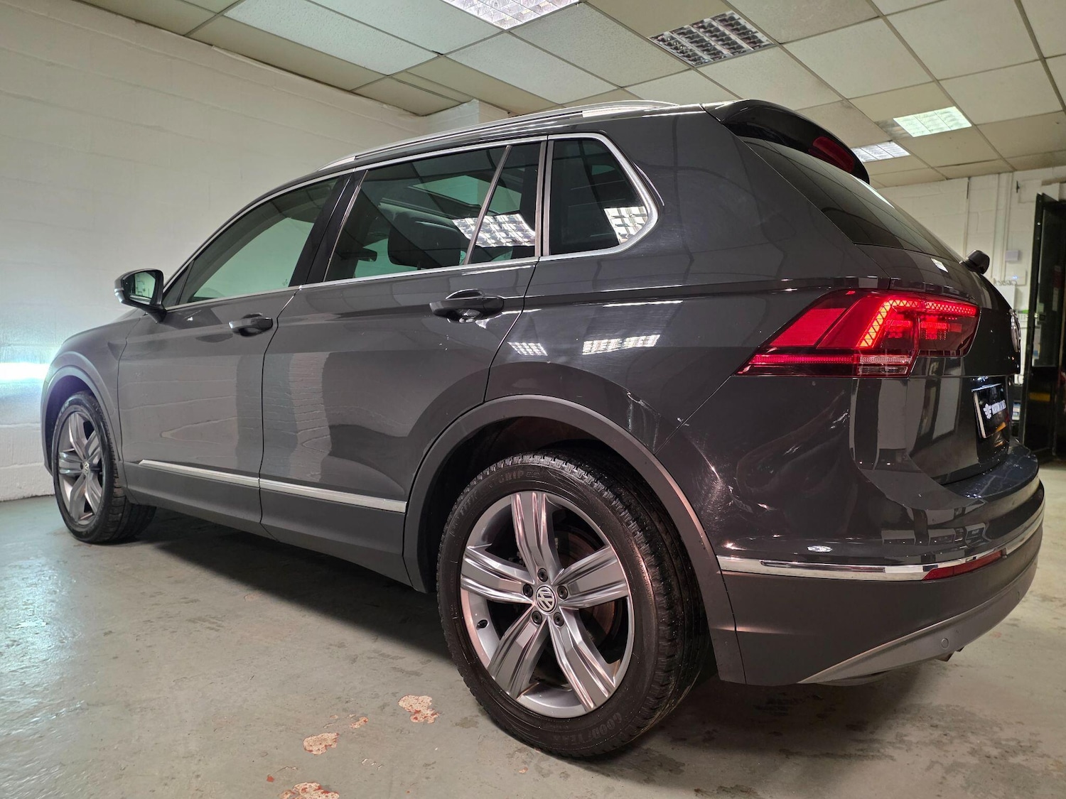 Used Volkswagen Tiguan 2017 for sale - 77376465: Photo 27