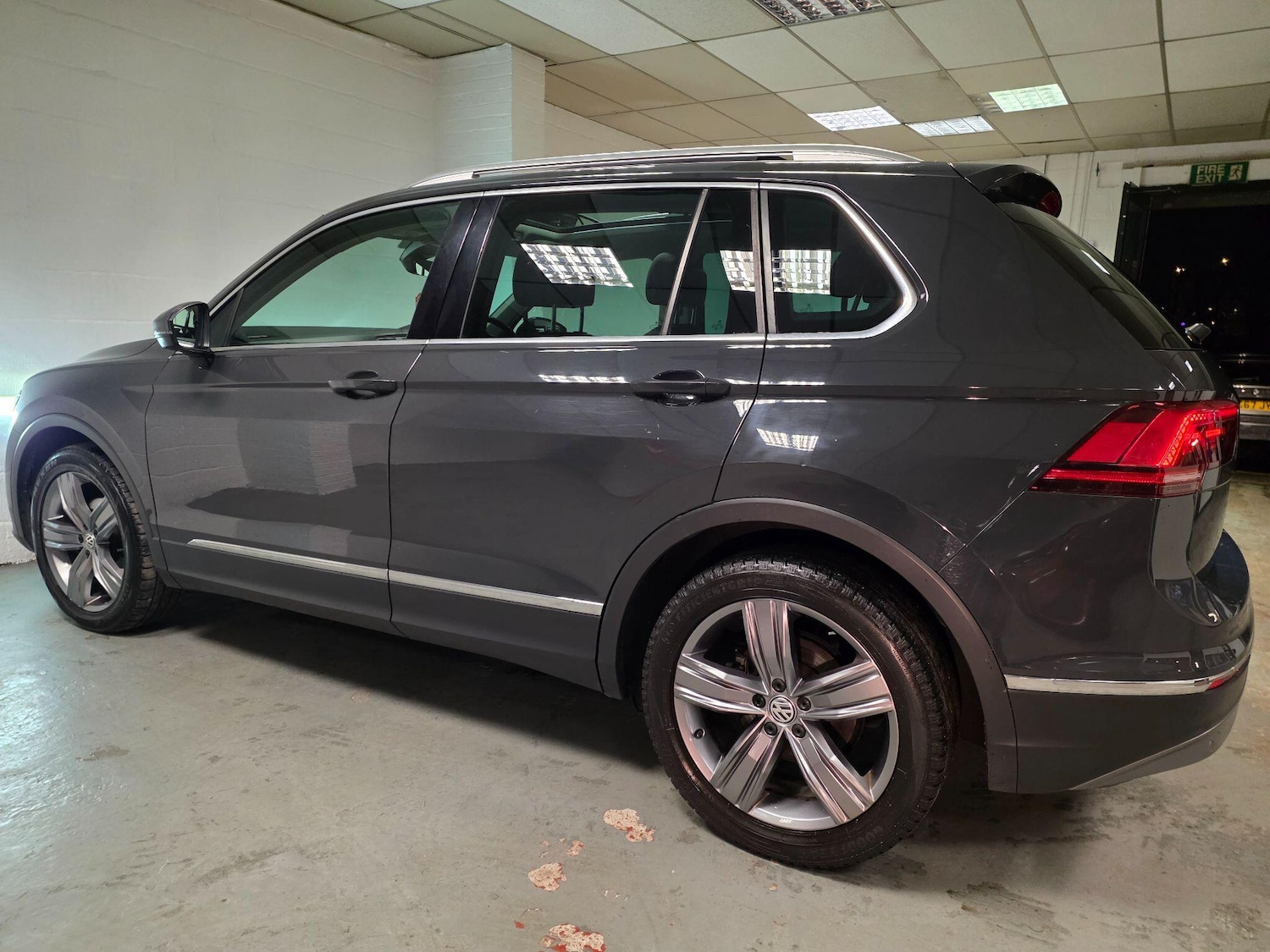 Used Volkswagen Tiguan 2017 for sale - 77376465: Photo 28