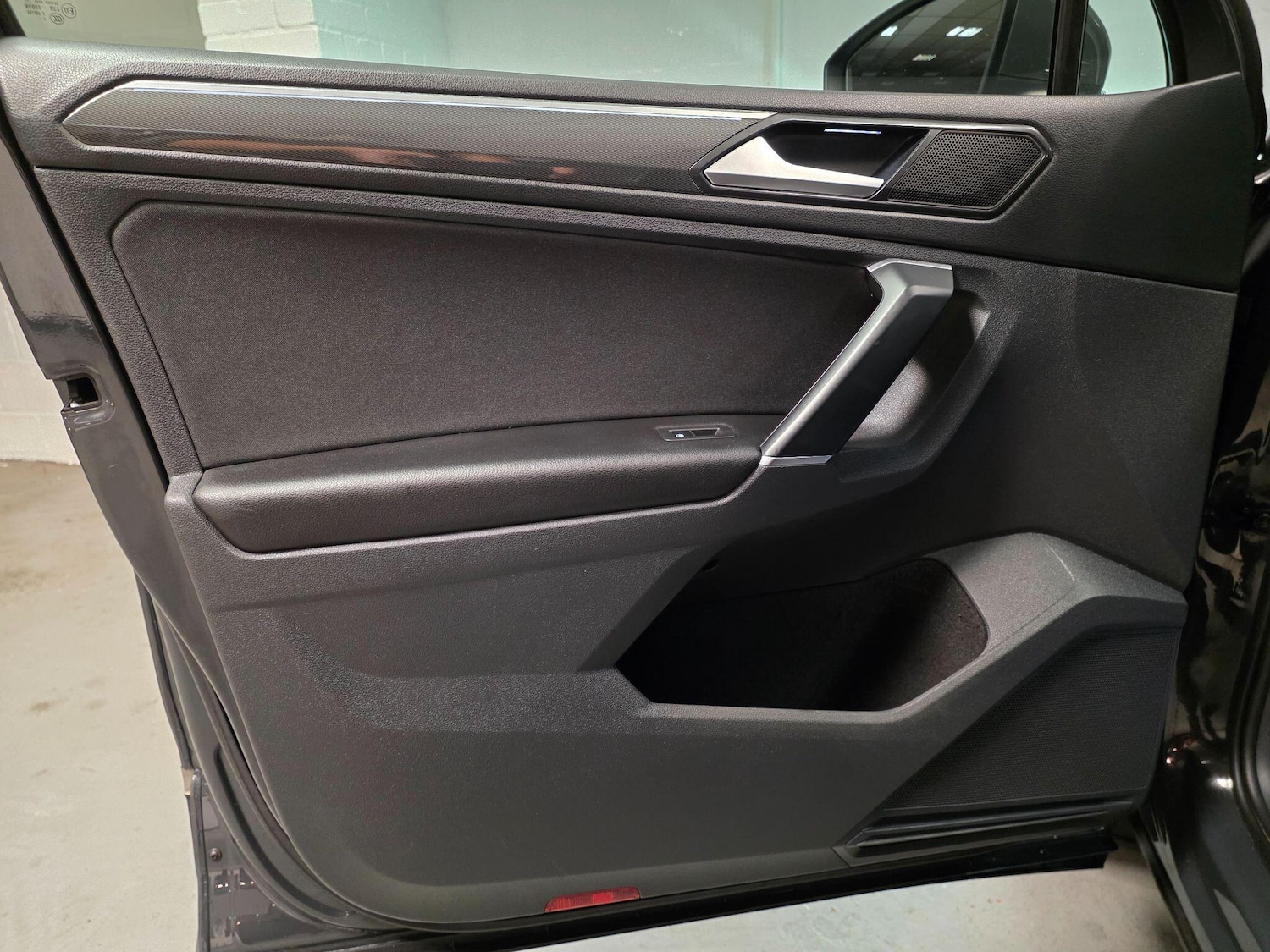 Used Volkswagen Tiguan 2017 for sale - 77376465: Photo 54