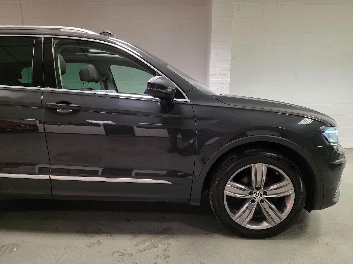 Used Volkswagen Tiguan 2017 for sale - 77376465: Photo 7