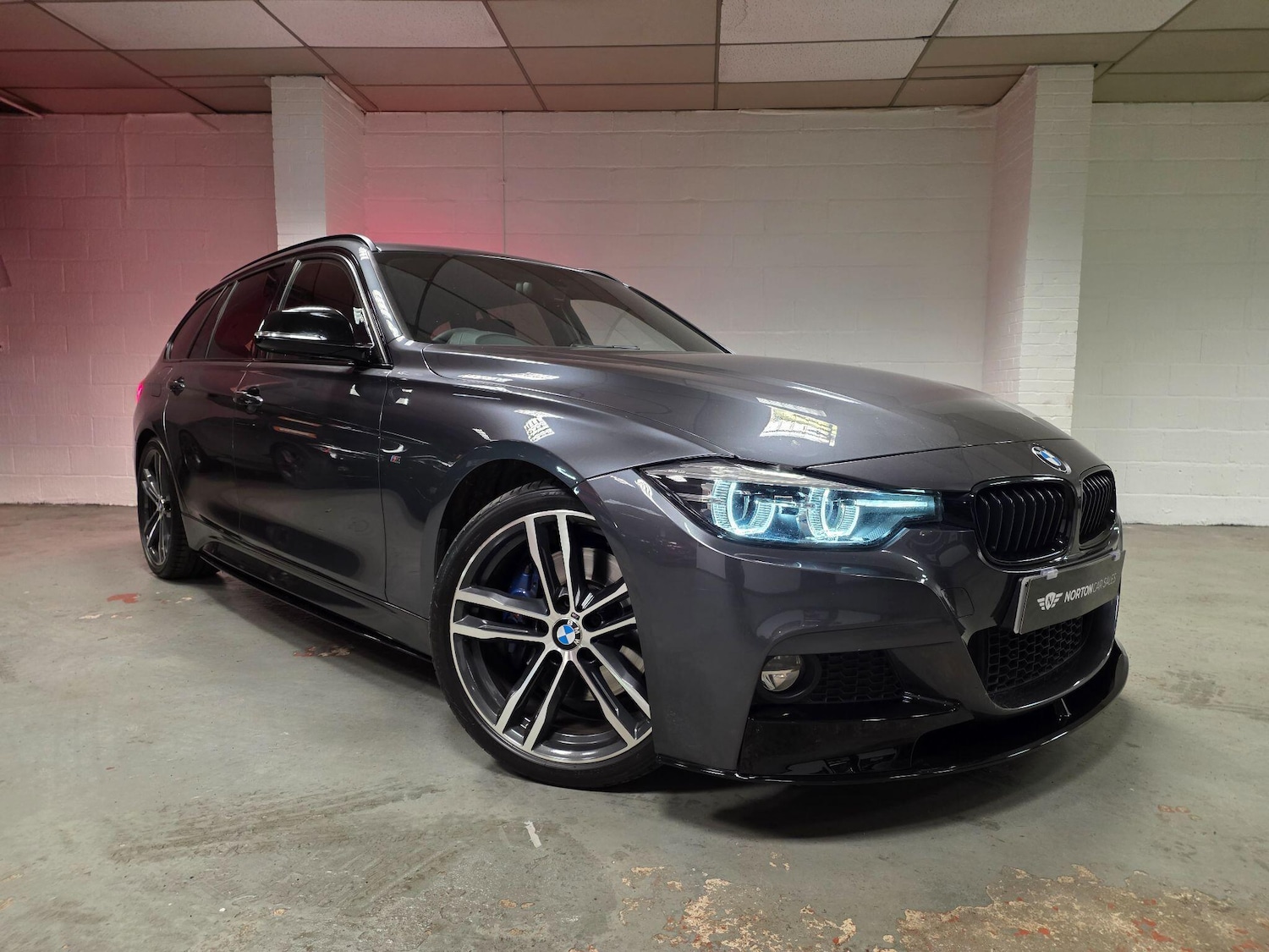 Used BMW 3 Series 2017 for sale - 76976472: Photo 1