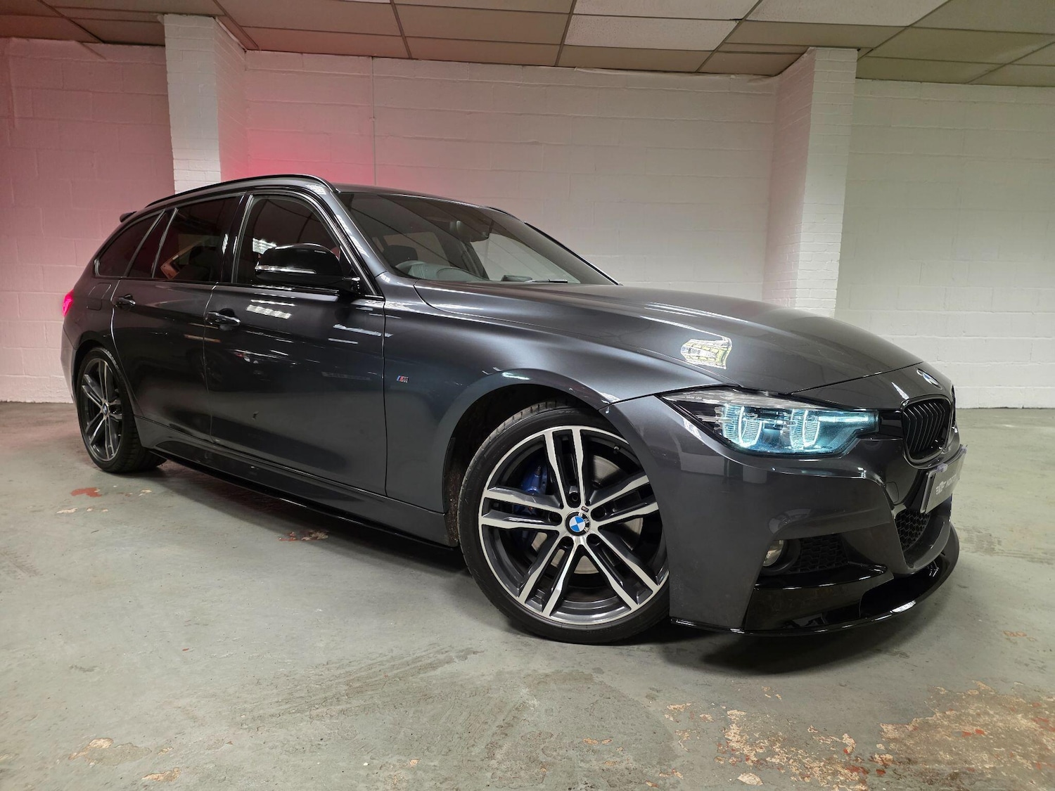 Used BMW 3 Series 2017 for sale - 76976472: Photo 2