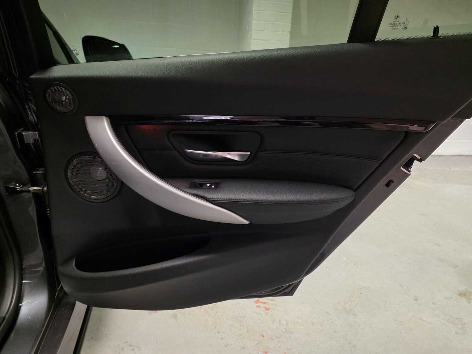 Used BMW 3 Series 2017 for sale - 76976472: Photo 38