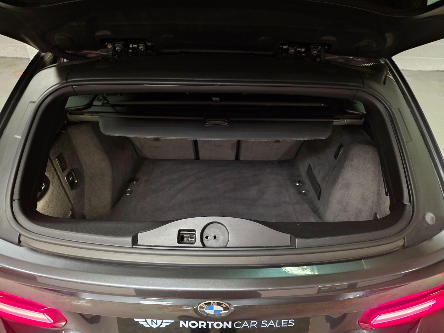 Used BMW 3 Series 2017 for sale - 76976472: Photo 43