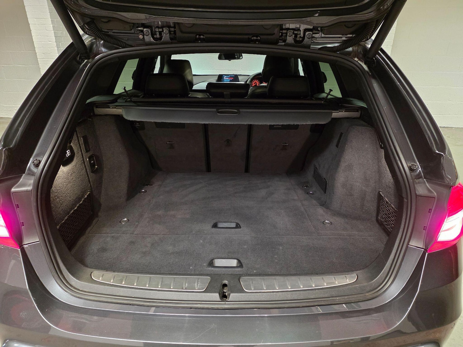 Used BMW 3 Series 2017 for sale - 76976472: Photo 44