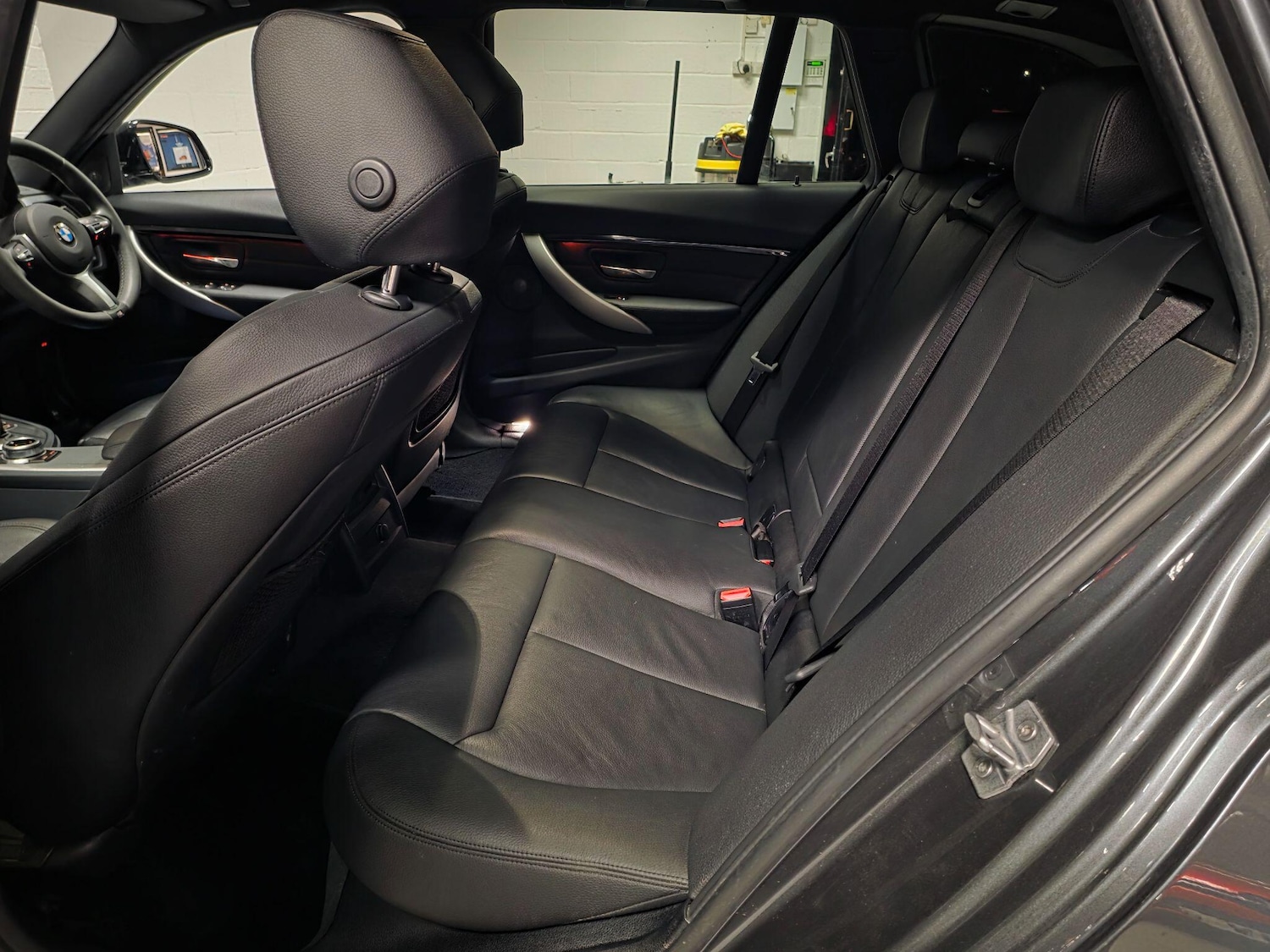 Used BMW 3 Series 2017 for sale - 76976472: Photo 46