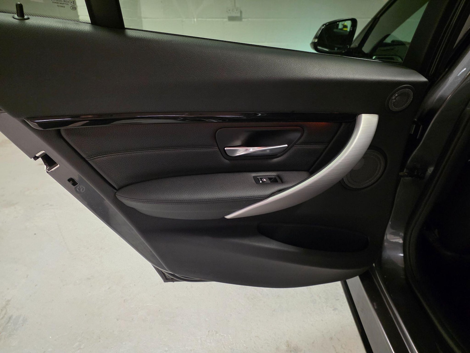 Used BMW 3 Series 2017 for sale - 76976472: Photo 47