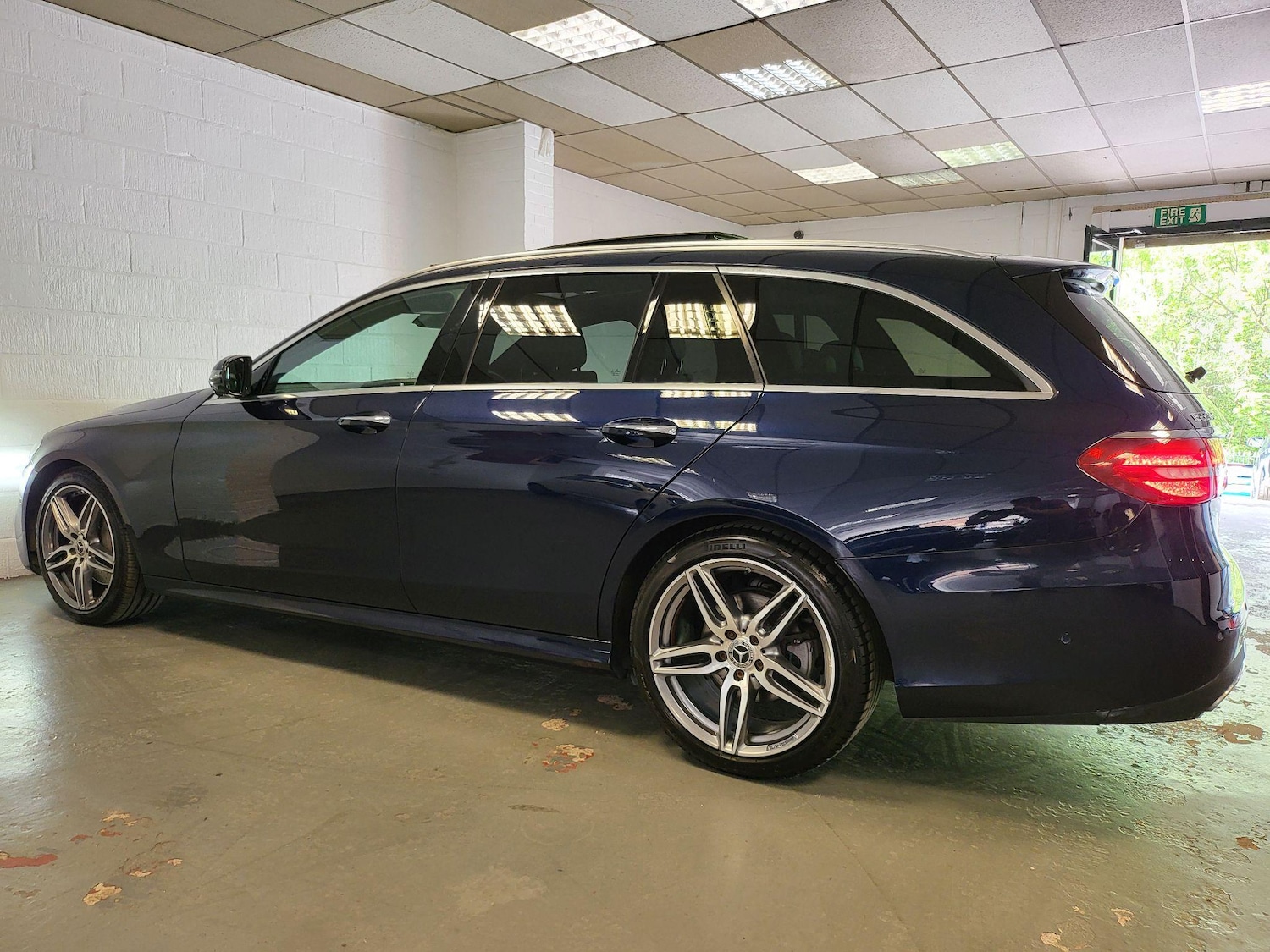 Used Mercedes-Benz E Class 2018 for sale - 76996238: Photo 28