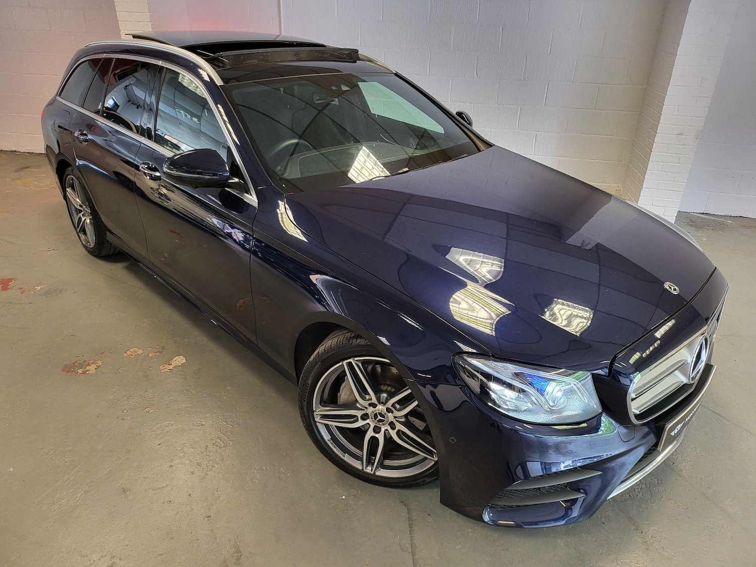 Used Mercedes-Benz E Class 2018 for sale - 76996238: Photo 4