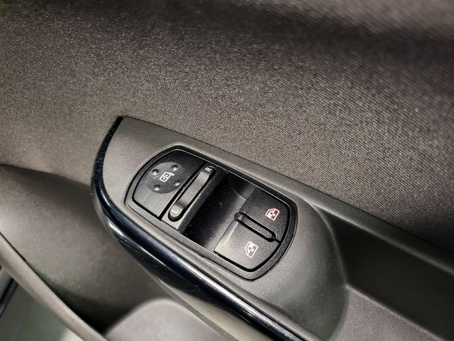 Used Vauxhall Corsa 2016 for sale - 76987638: Photo 47