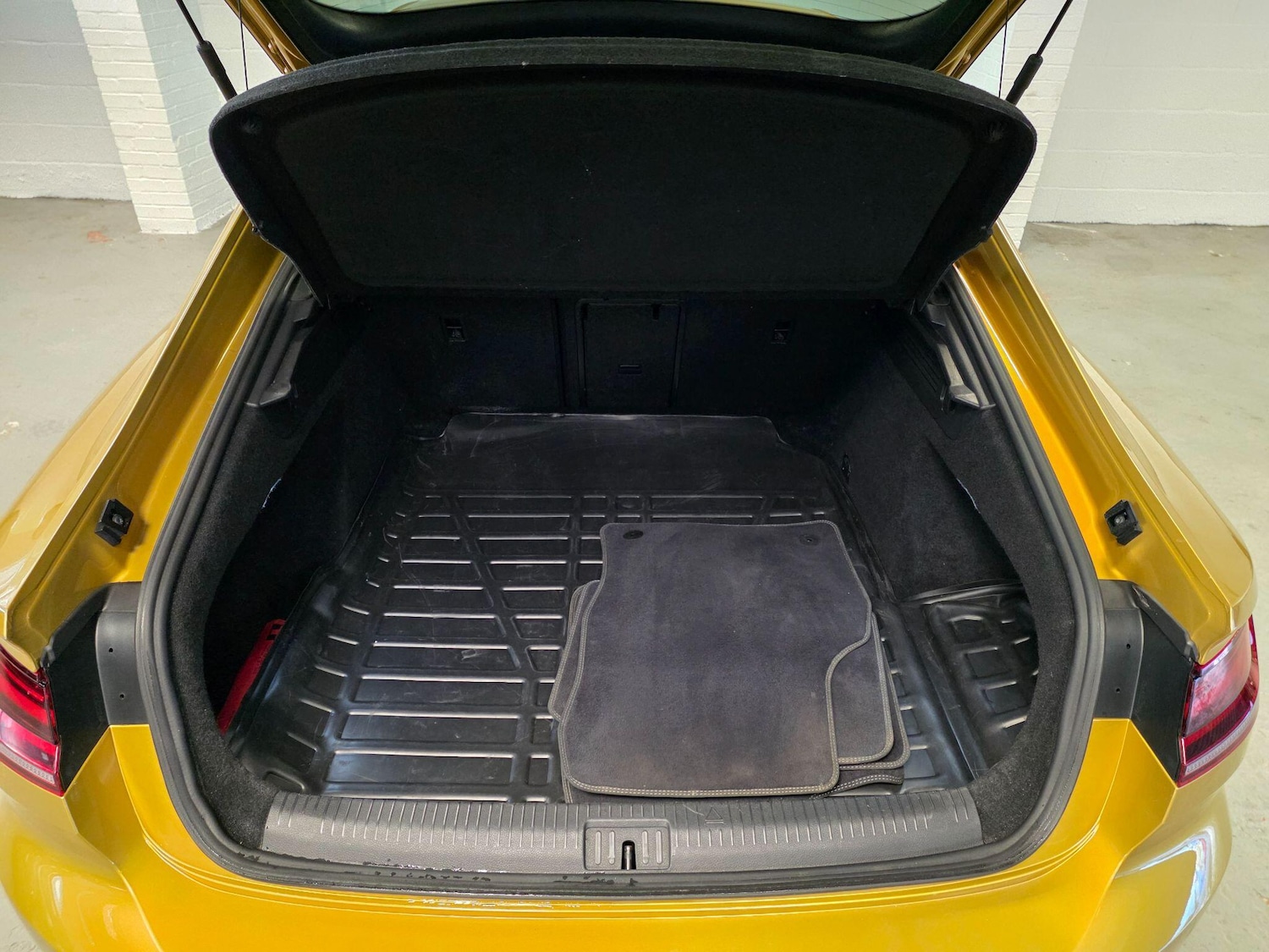 Used Volkswagen Arteon 2017 for sale - 76645208: Photo 43