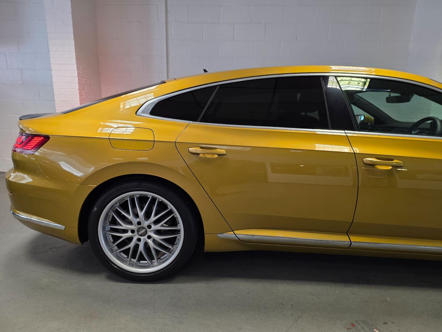 Used Volkswagen Arteon 2017 for sale - 76645208: Photo 8