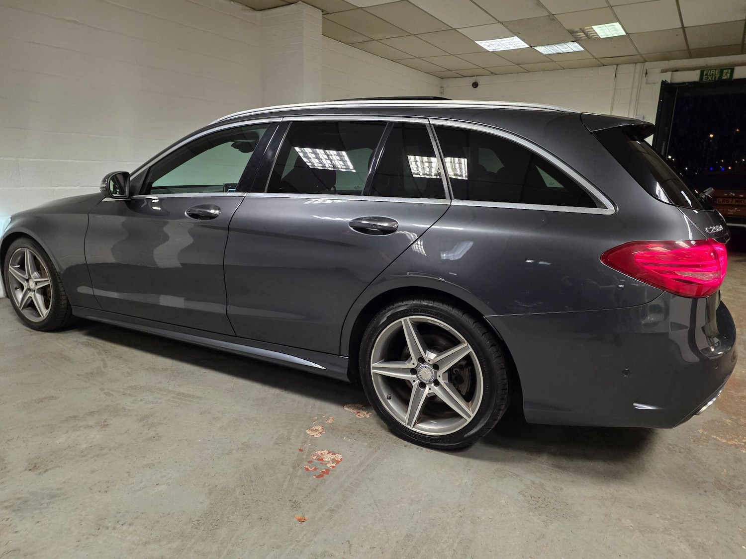 Used Mercedes-Benz C Class 2015 for sale - 77695384: Photo 25