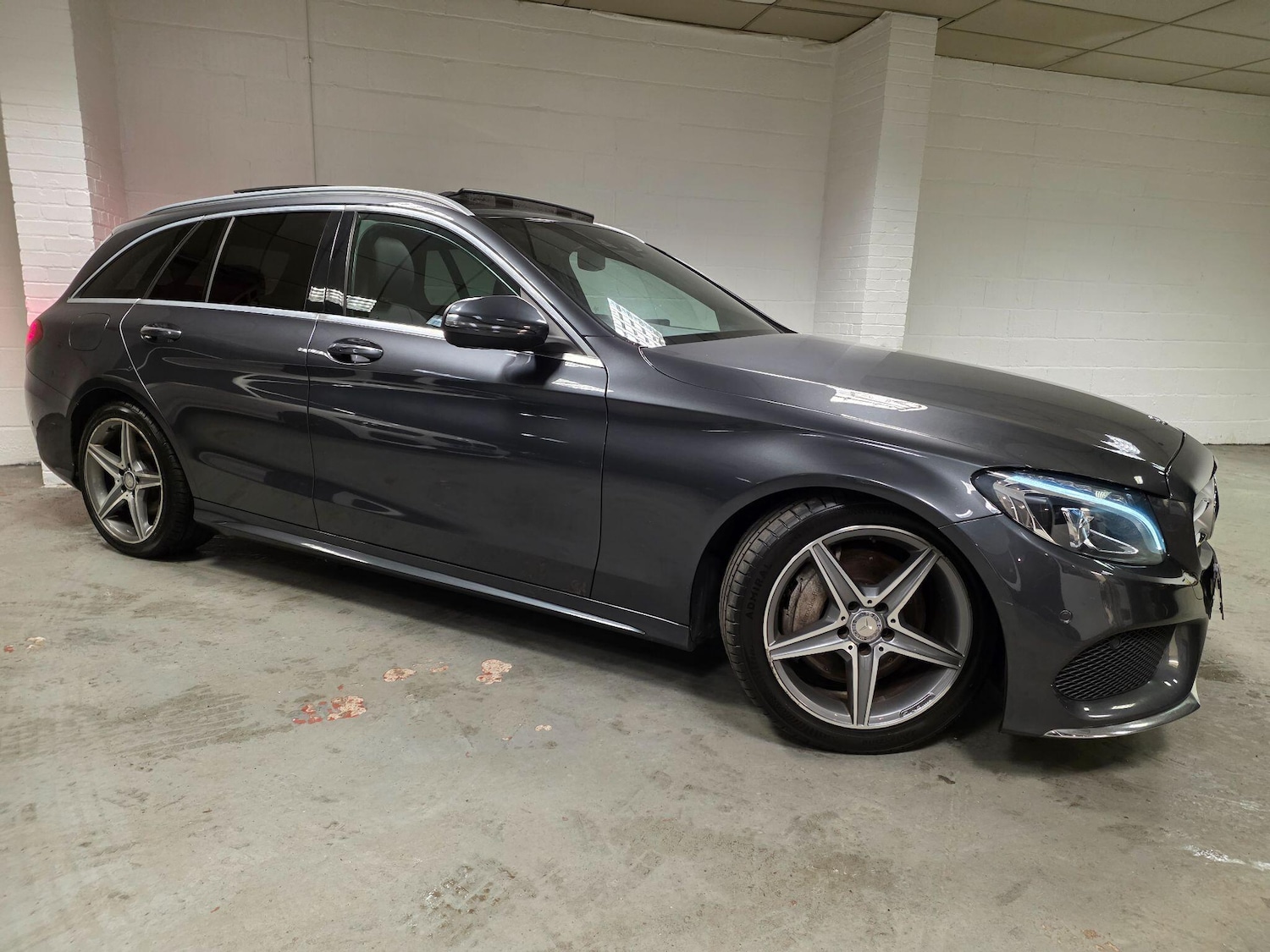 Used Mercedes-Benz C Class 2015 for sale - 77695384: Photo 3