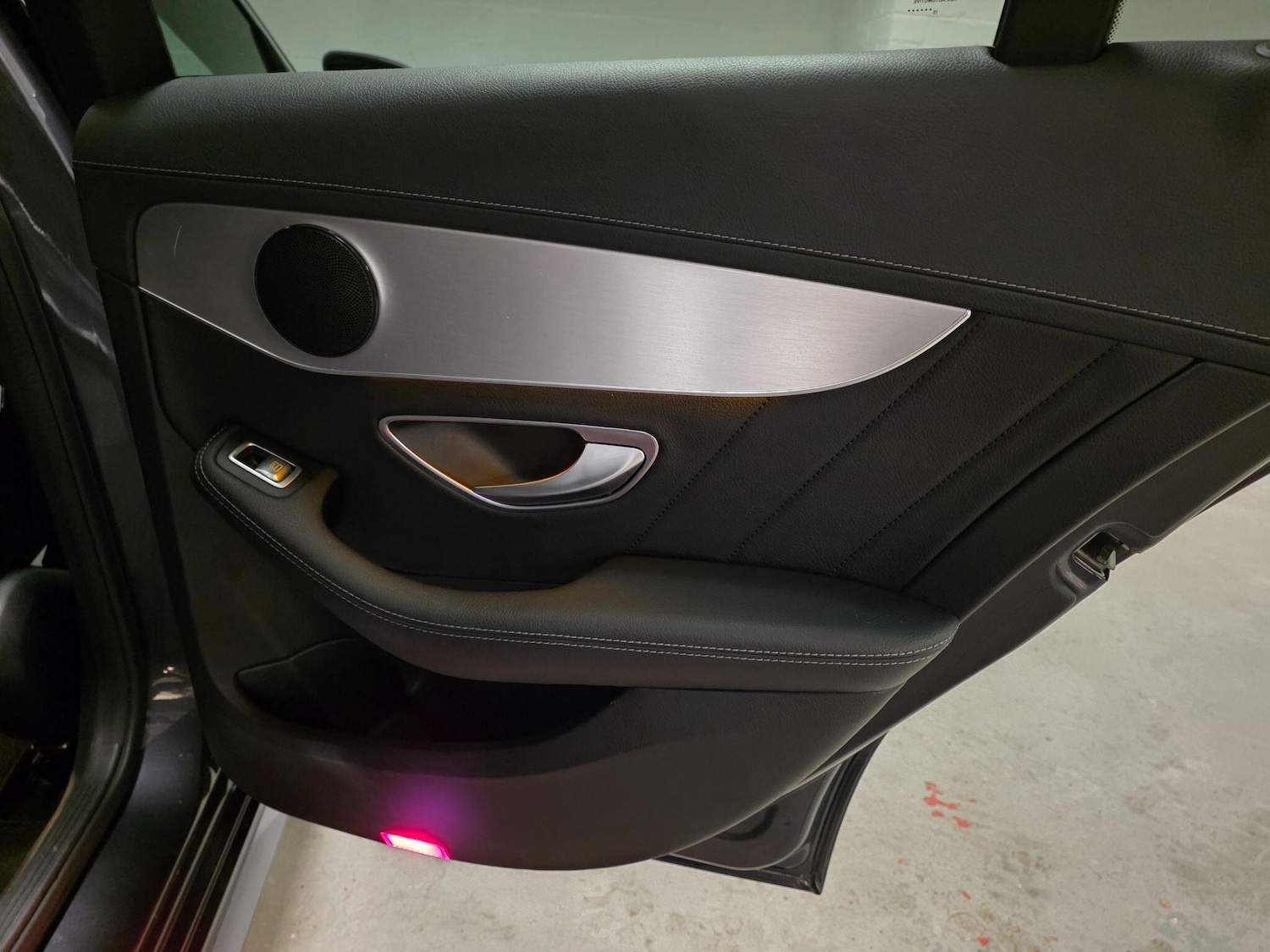 Used Mercedes-Benz C Class 2015 for sale - 77695384: Photo 35