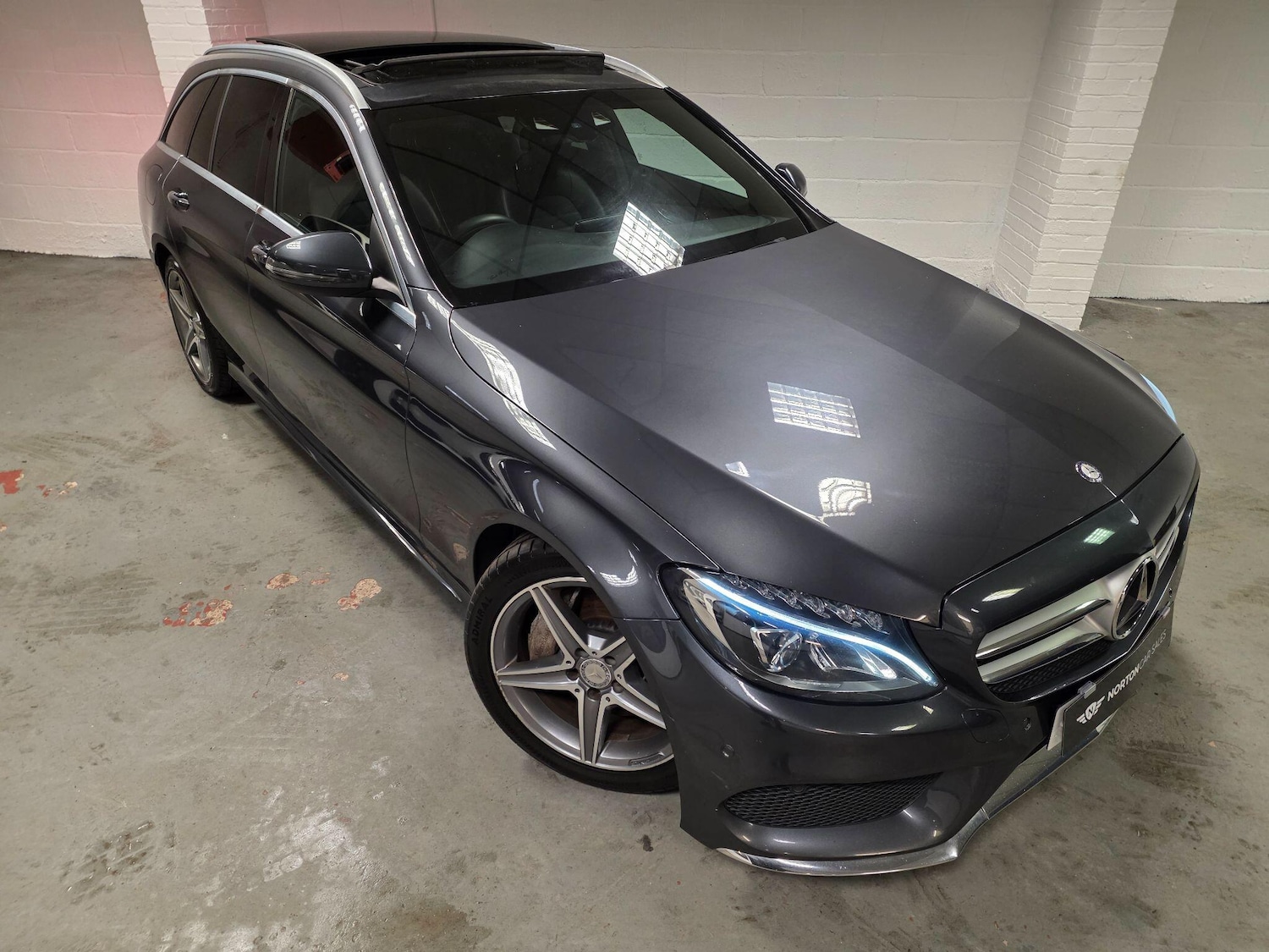 Used Mercedes-Benz C Class 2015 for sale - 77695384: Photo 4