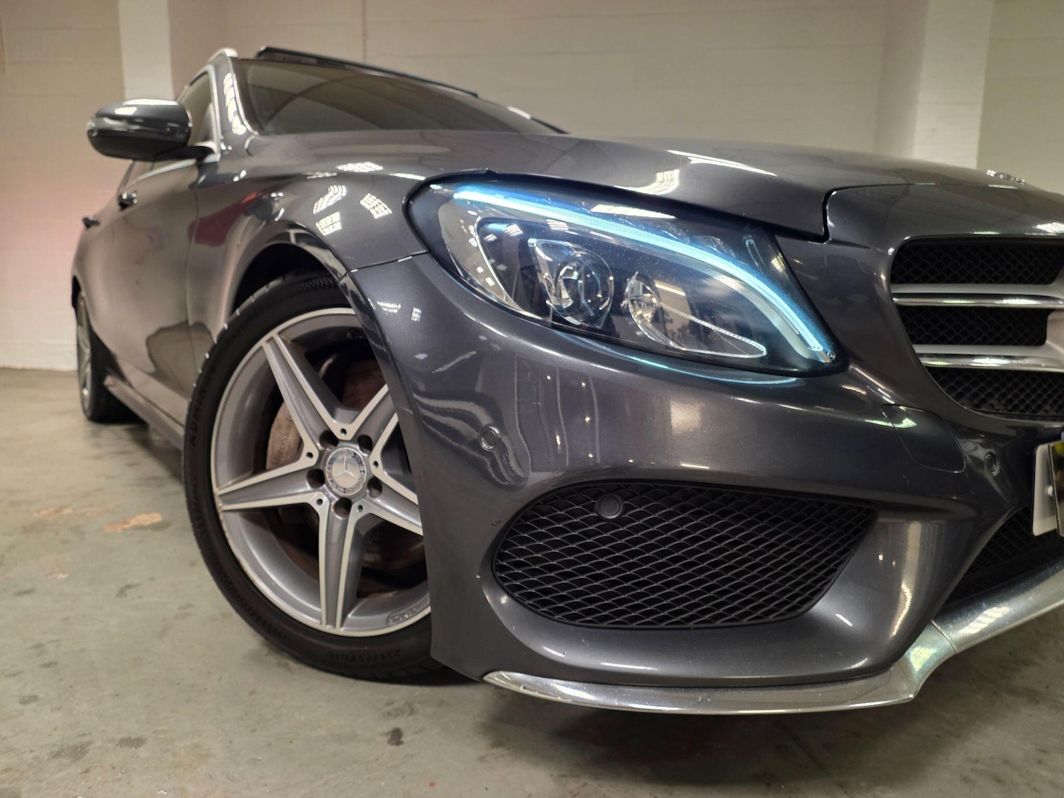 Used Mercedes-Benz C Class 2015 for sale - 77695384: Photo 5