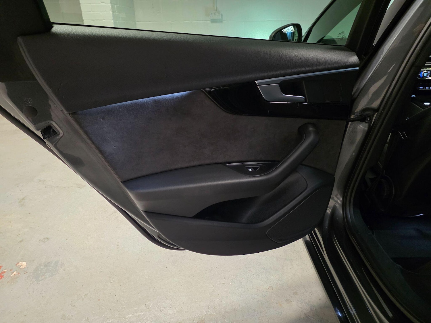 Used Audi A4 Avant for sale - 77753141: Photo 45