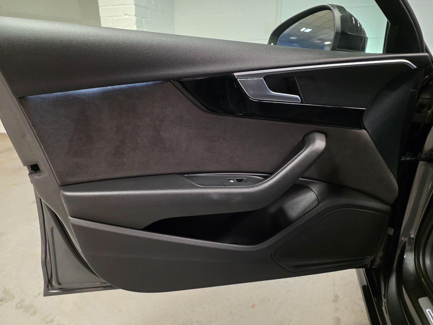 Used Audi A4 Avant for sale - 77753141: Photo 52