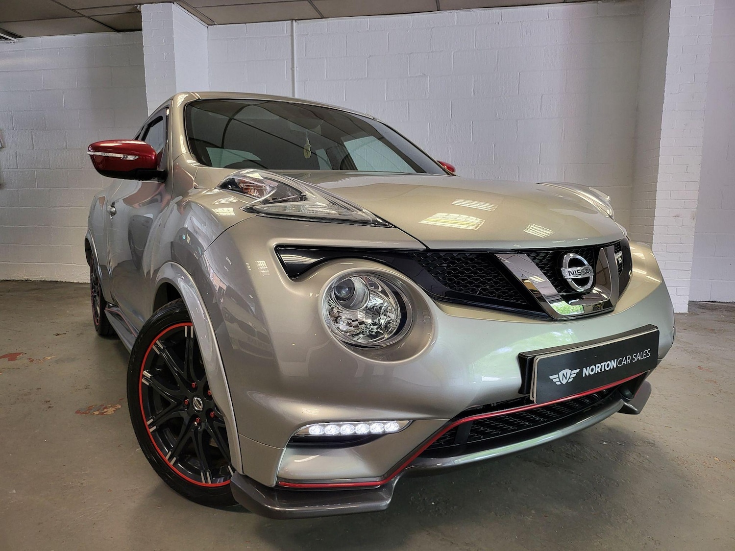 Used Nissan Juke 2015 for sale - 76613341: Photo 2