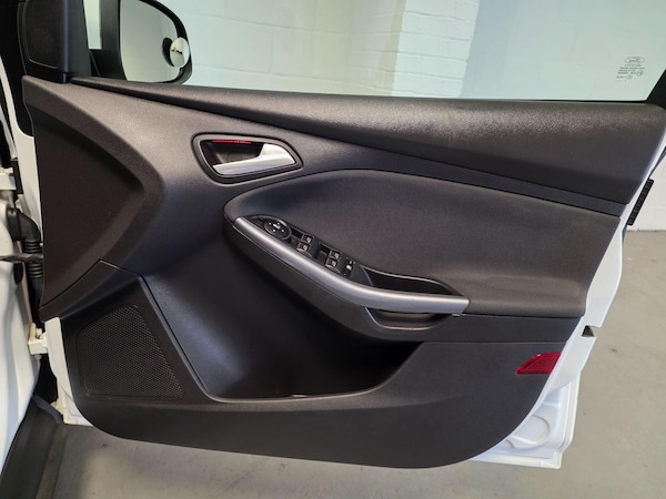 Used Ford Focus 2012 for sale - 76099114: Photo 35